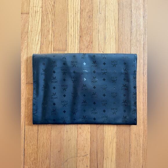 80s Vintage Black MCM Envelope Style Soft Briefcase with Key - Picture 2 of 14